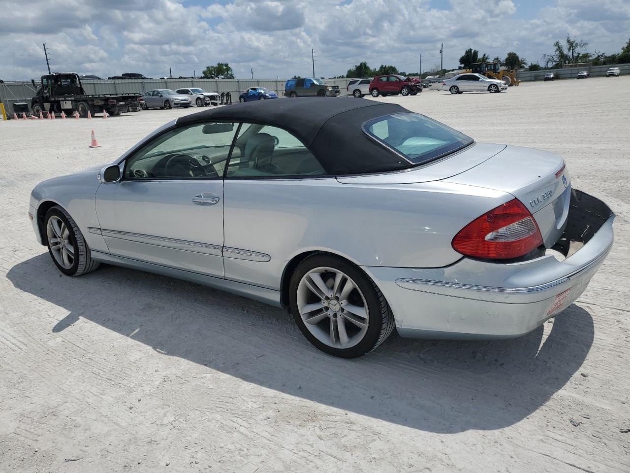 WDBTK56G06T071763 2006 Mercedes-Benz Clk 350