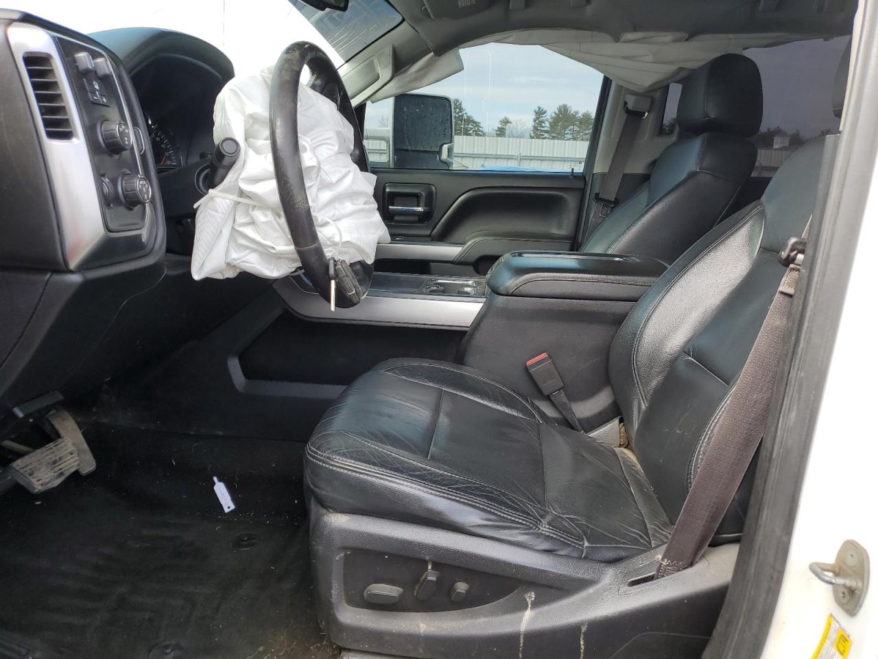 1GC1KVE81FF111835 2015 Chevrolet Silverado K2500 Heavy Duty Lt