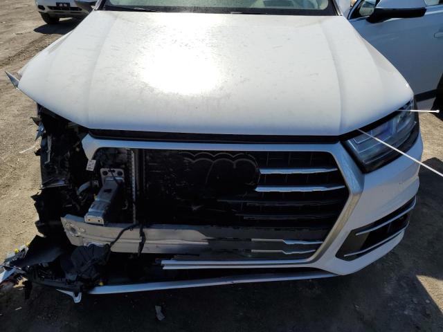 VIN WA1VAAF78KD010097 2019 Audi Q7, Prestige no.12