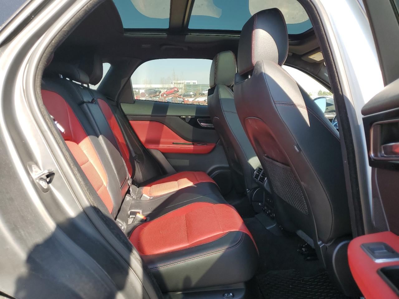 SADCL2BV7HA099029 2017 Jaguar F-Pace R - Sport