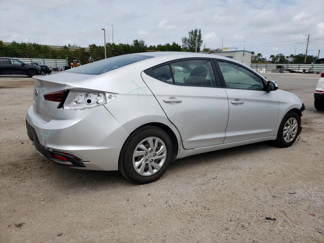 KMHD74LF8KU812920 2019 Hyundai Elantra Se