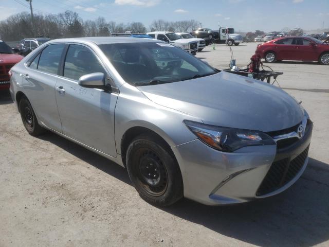 Lot #2428087052 2016 TOYOTA CAMRY LE salvage car
