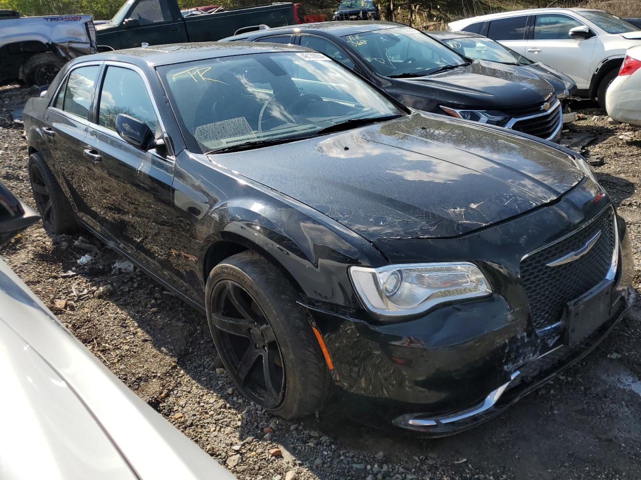 2C3CCARG2KH623570 2019 Chrysler 300 Touring