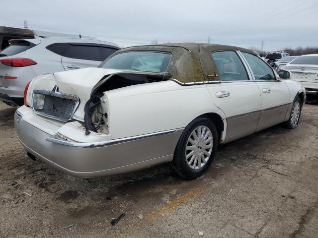 1LNHM82W83Y623777 | 2003 Lincoln town car signature