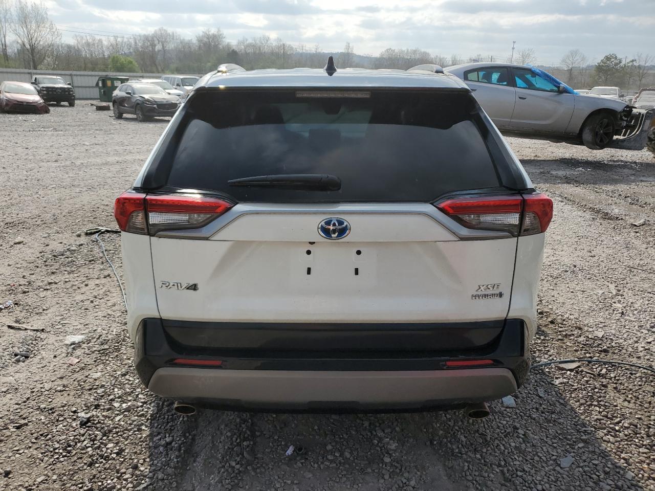 TOYOTA RAV4 XSE -