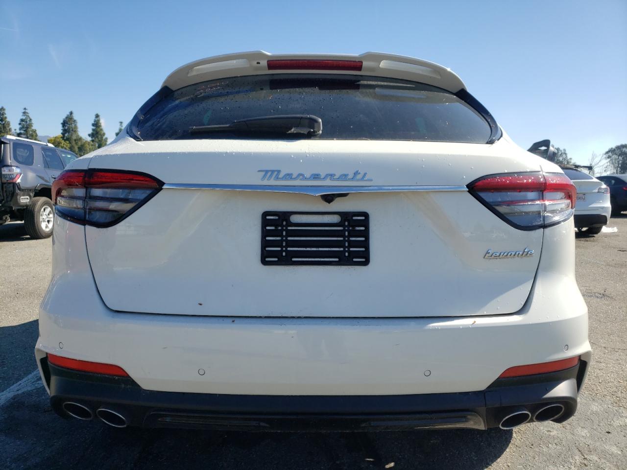 2022 Maserati Levante Base vin: ZN661XUA4NX384669