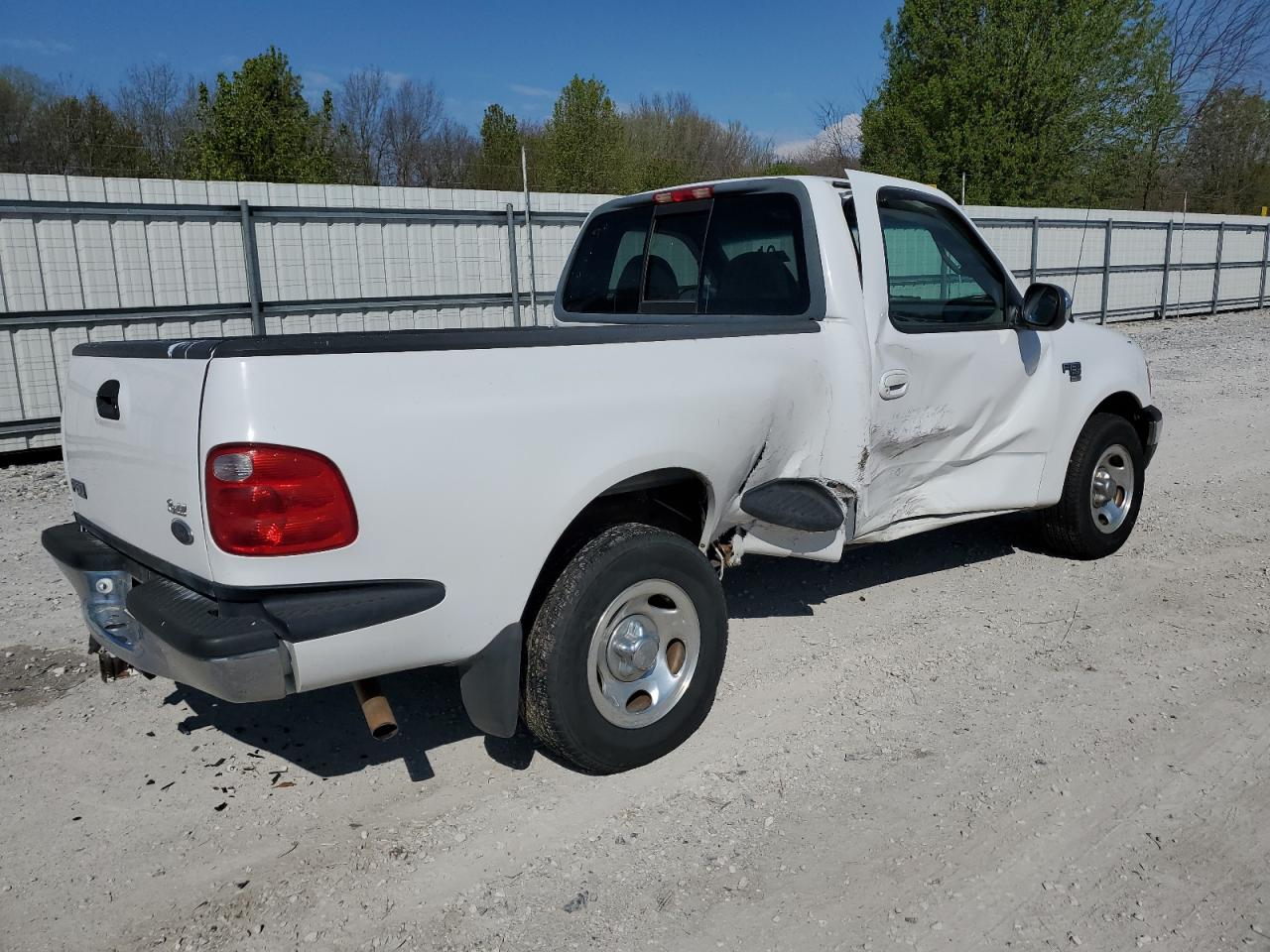 1FTRF07W0YKB16251 2000 Ford F150