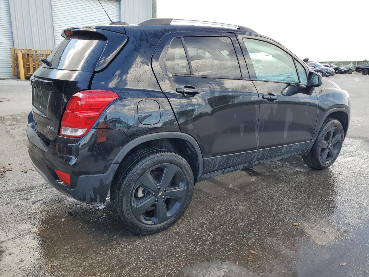 KL7CJRSB8JB636553 2018 Chevrolet Trax Premier