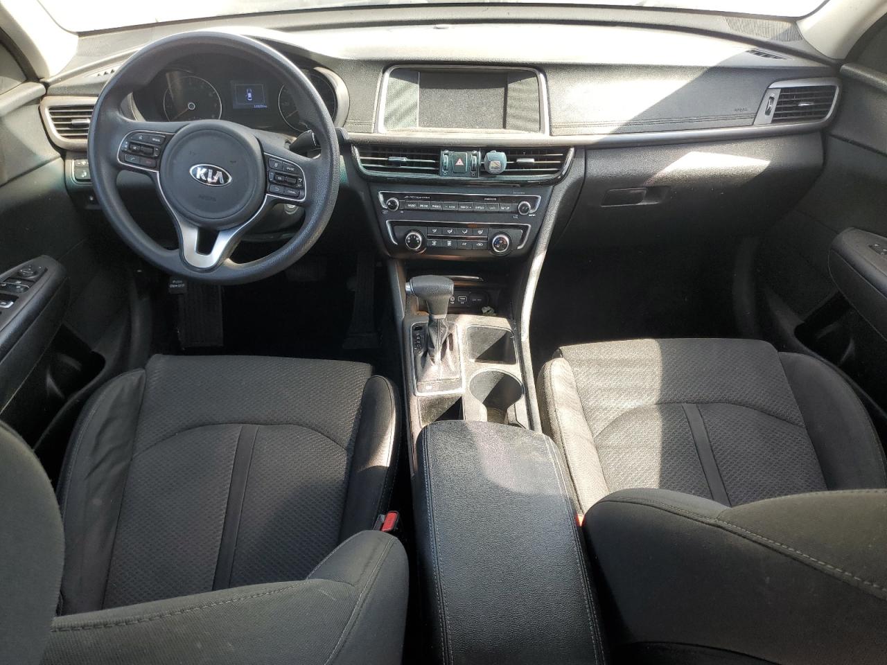 5XXGT4L3XJG220524 2018 Kia Optima Lx