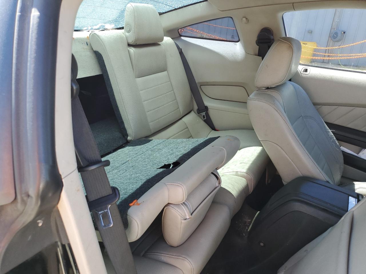 1ZVBP8AM8B5152860 2011 Ford Mustang