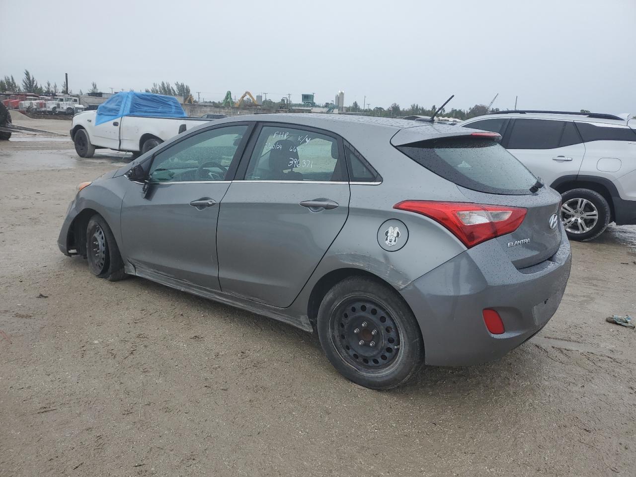 KMHD35LH8HU375738 2017 Hyundai Elantra Gt