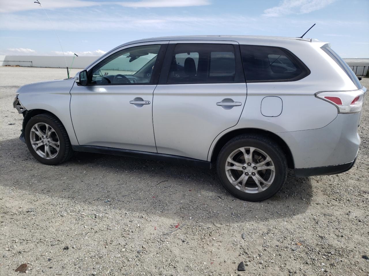 JA4AD3A34EZ008344 2014 Mitsubishi Outlander Se