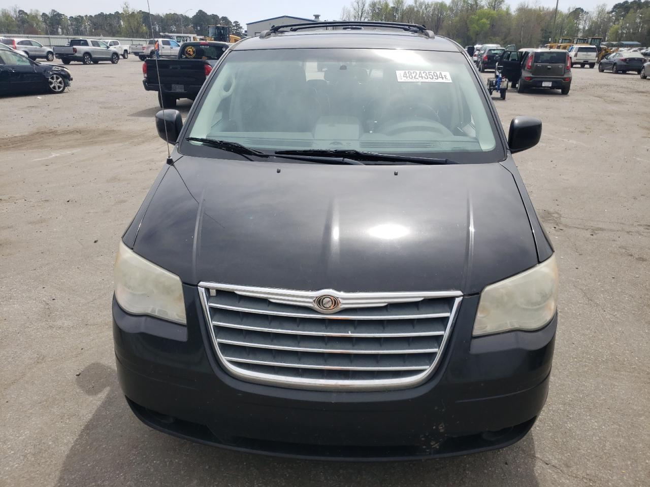 2A4RR8DX3AR358410 2010 Chrysler Town & Country Touring Plus