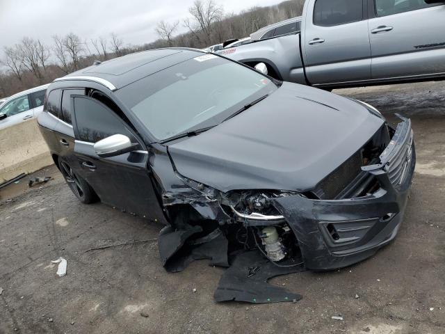2015 VOLVO XC60 T6 R- YV4902RF3F2564696