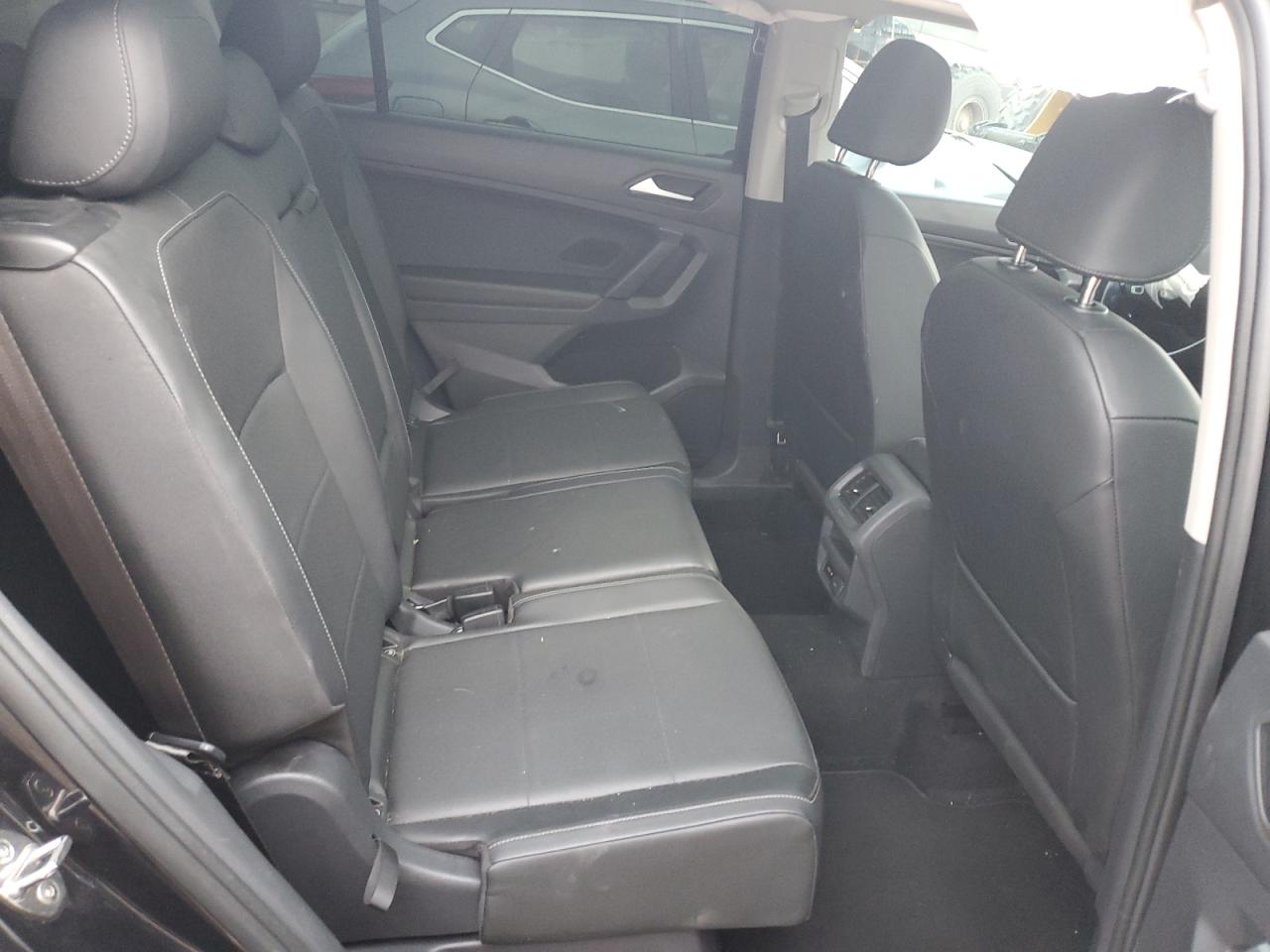 VOLKSWAGEN TIGUAN SE -