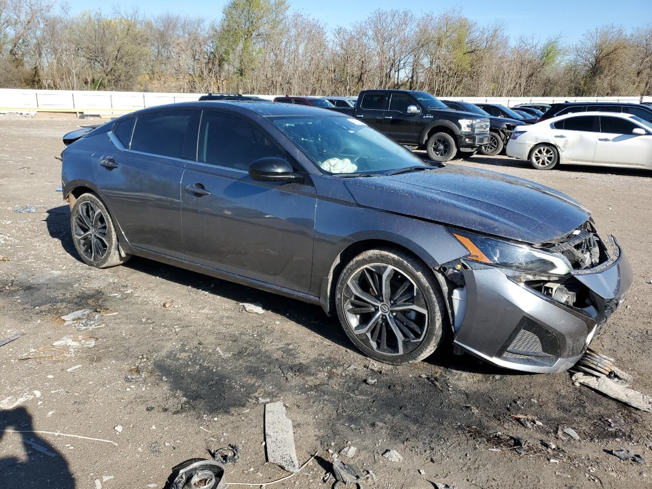 2023 Nissan Altima Sr vin: 1N4BL4CV3PN301718