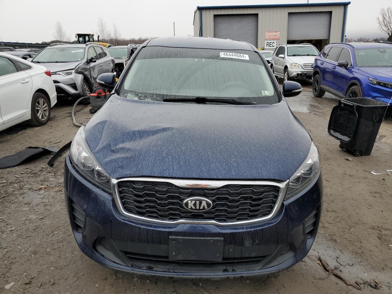 5XYPGDA59KG489877 2019 Kia Sorento Lx