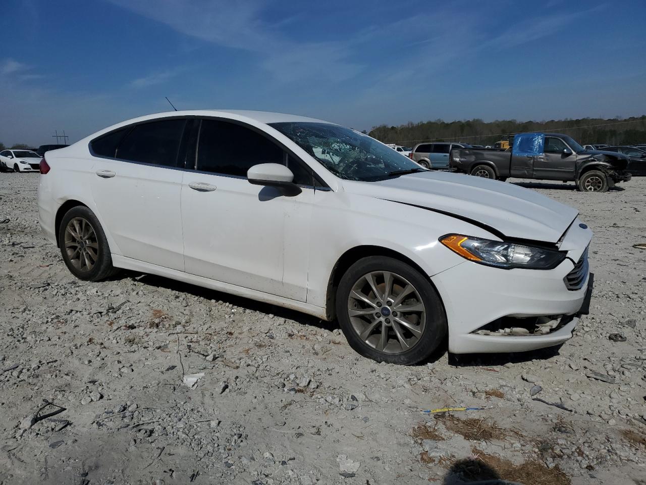 3FA6P0H71HR117529 2017 Ford Fusion Se