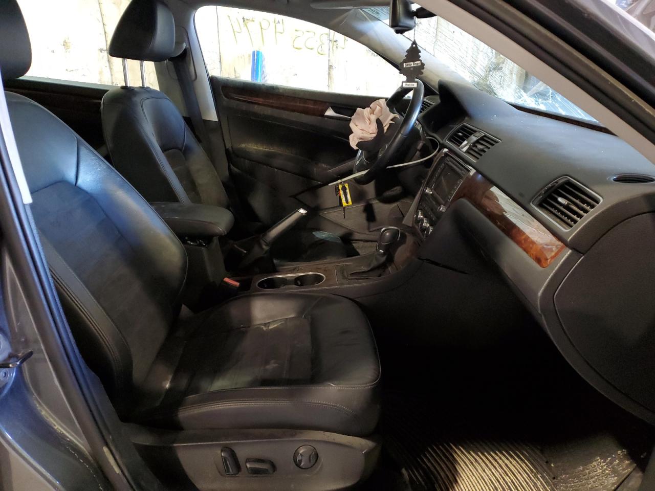 1VWCM7A31DC004739 2013 Volkswagen Passat Sel