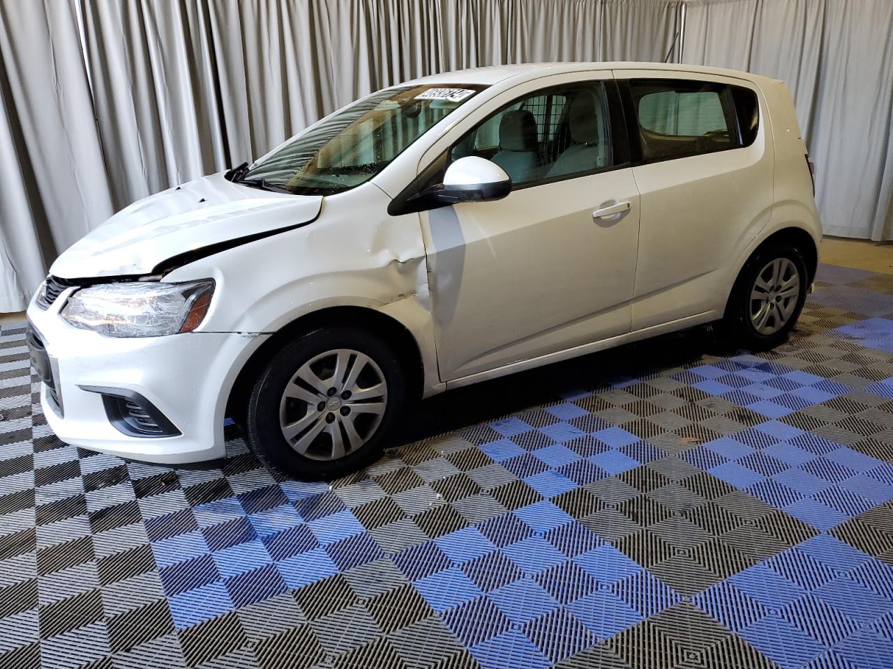 2019 Chevrolet Sonic vin: 1G1JG6SB4K4142759