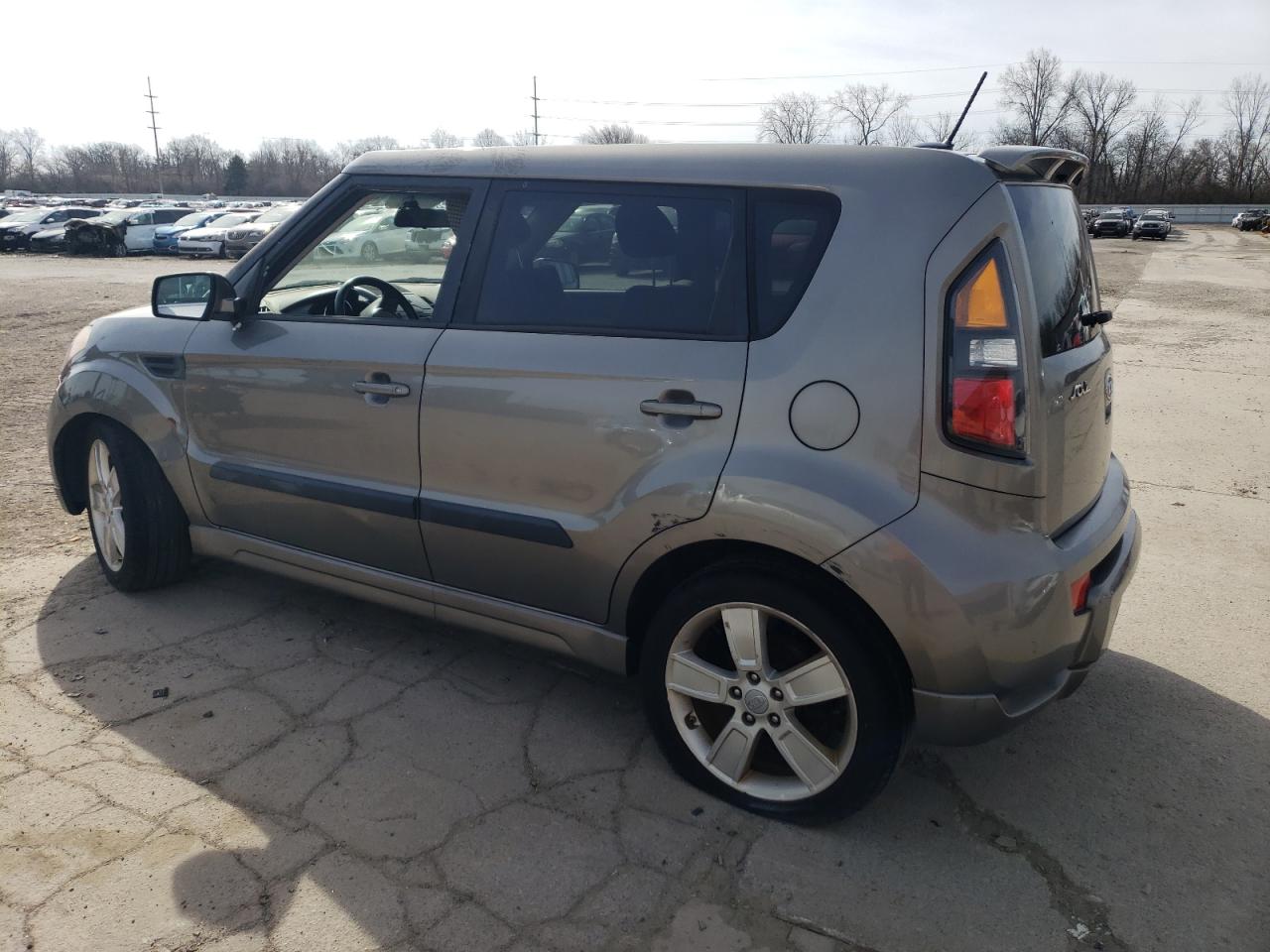 KNDJT2A24B7240265 2011 Kia Soul +