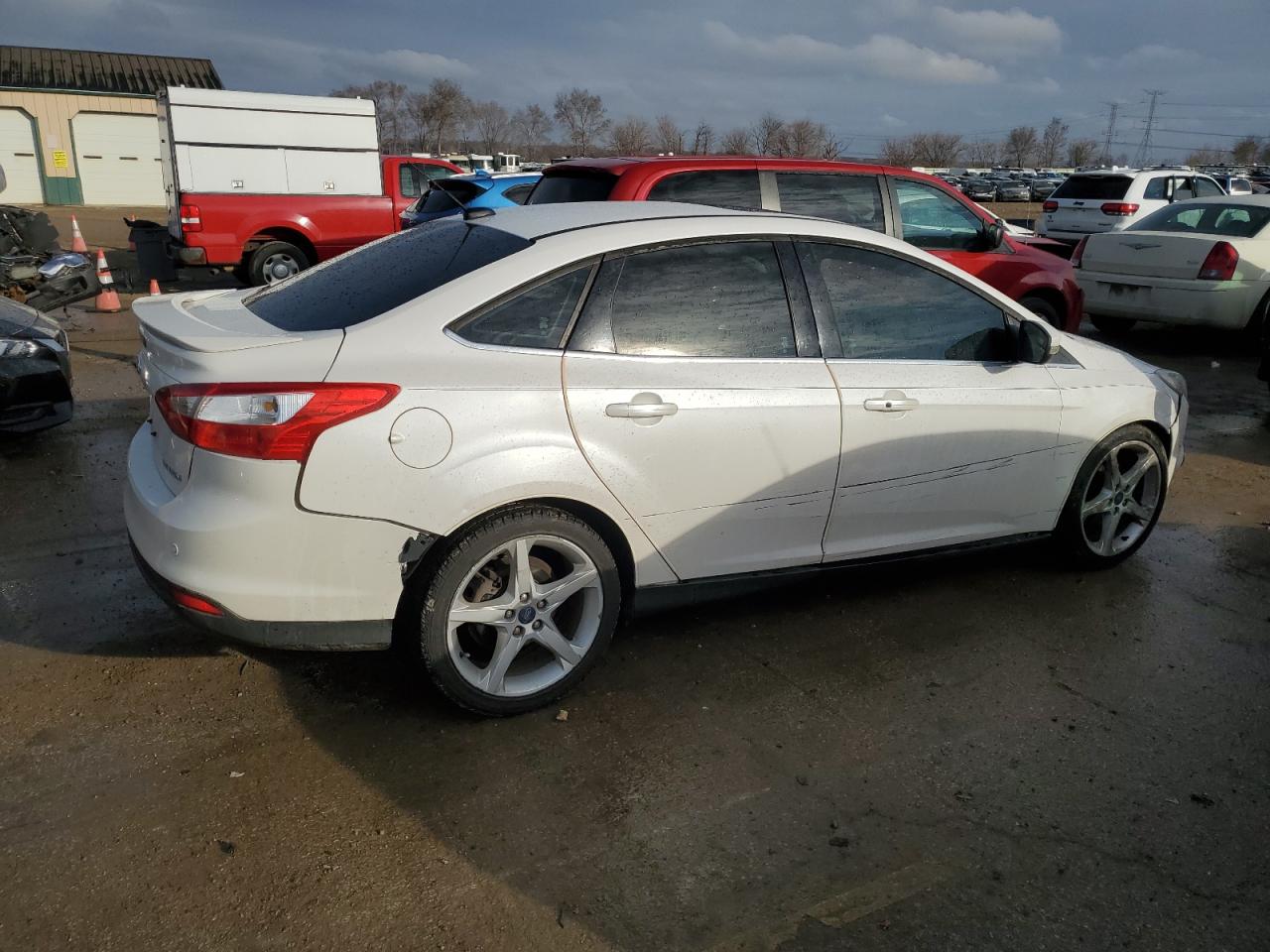 1FAHP3J27CL118278 2012 Ford Focus Titanium