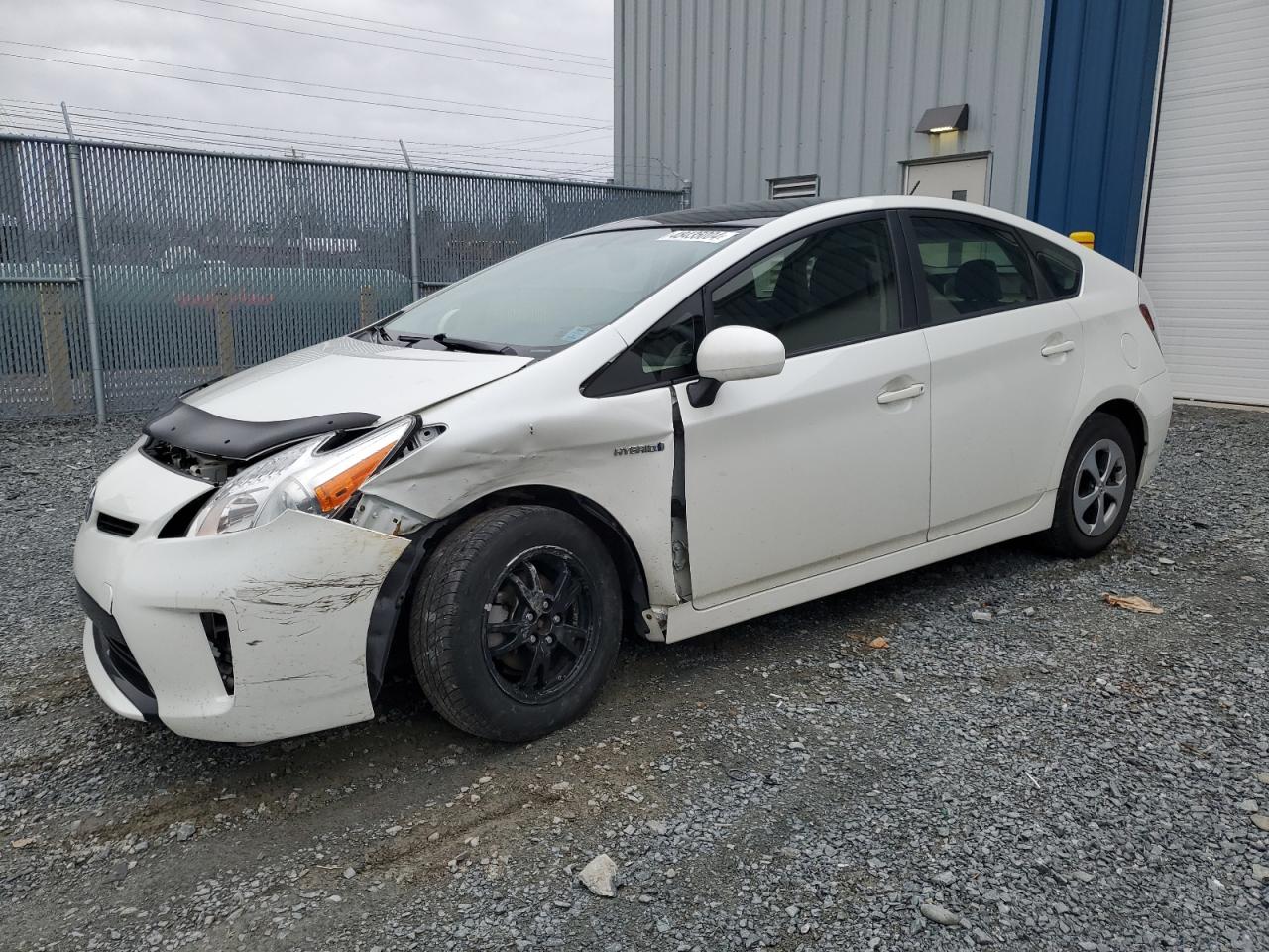 JTDKN3DU4F0472381 2015 Toyota Prius