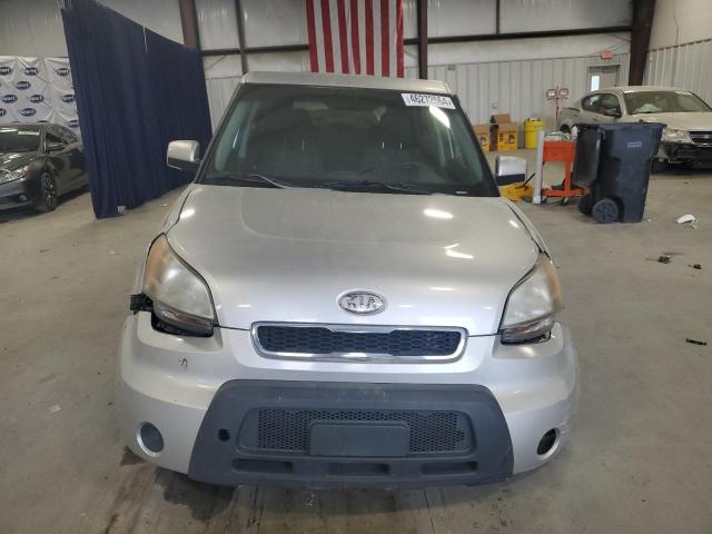 2010 Kia Soul + VIN: KNDJT2A25A7042888 Lot: 46272564