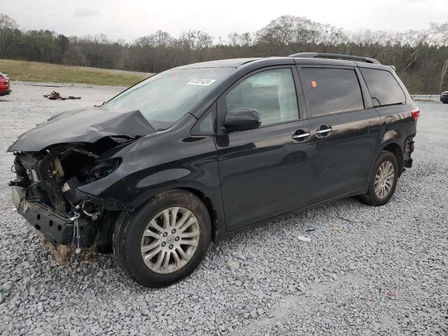 2017 TOYOTA SIENNA XLE - 5TDYZ3DCXHS808606