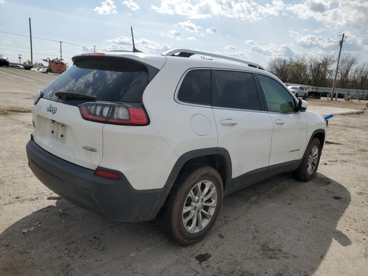 1C4PJMCB3KD162538 2019 Jeep Cherokee Latitude