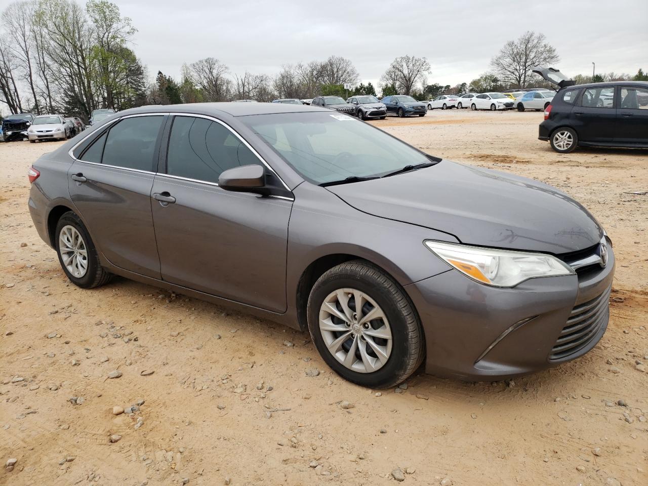 4T1BF1FK4FU111752 2015 Toyota Camry Le