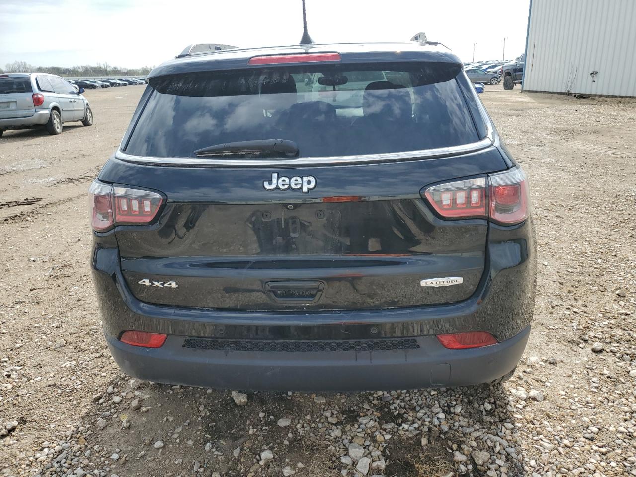 3C4NJDBB6HT657957 2017 Jeep Compass Latitude