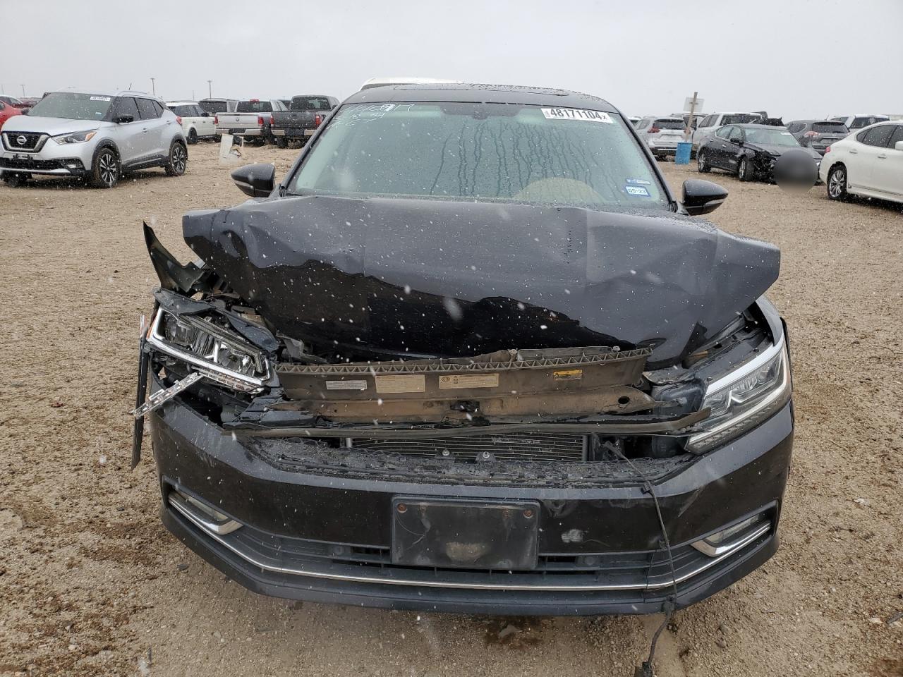 2018 Volkswagen Passat Se vin: 1VWBA7A39JC005797