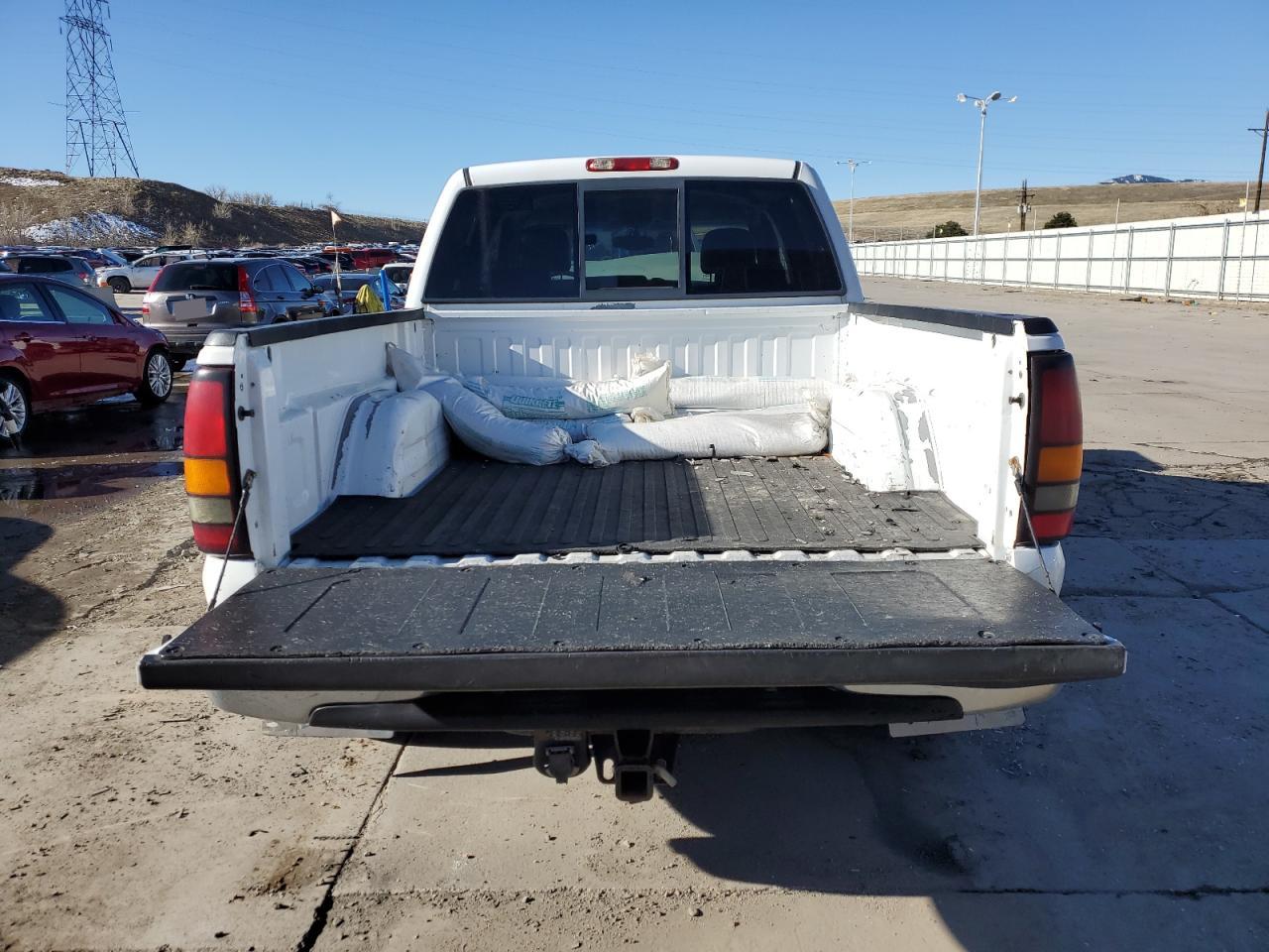 2GTEK13T351102741 2005 GMC New Sierra K1500