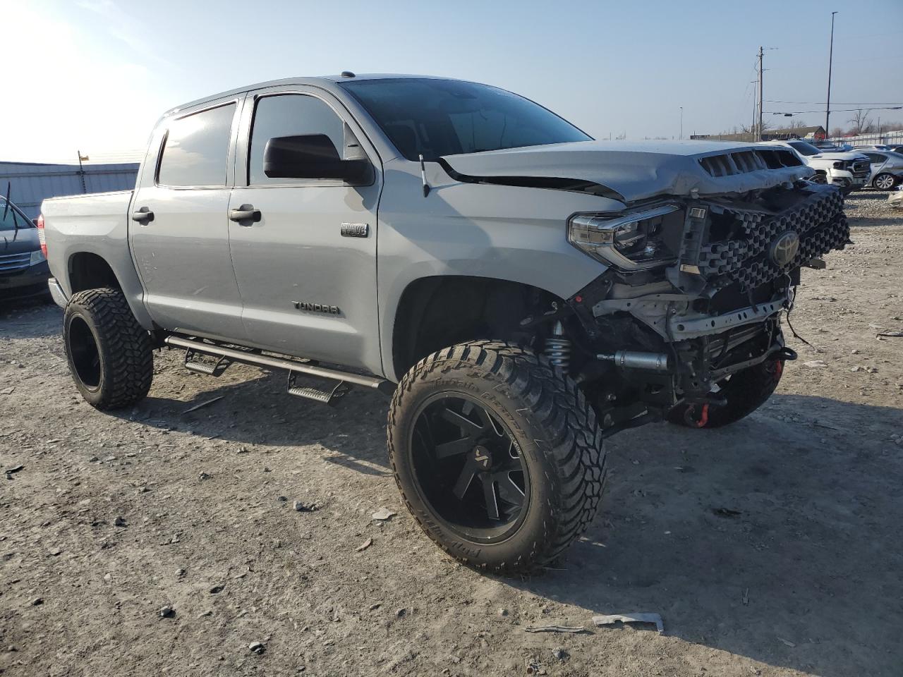 5TFDW5F15JX712297 2018 Toyota Tundra Crewmax Sr5