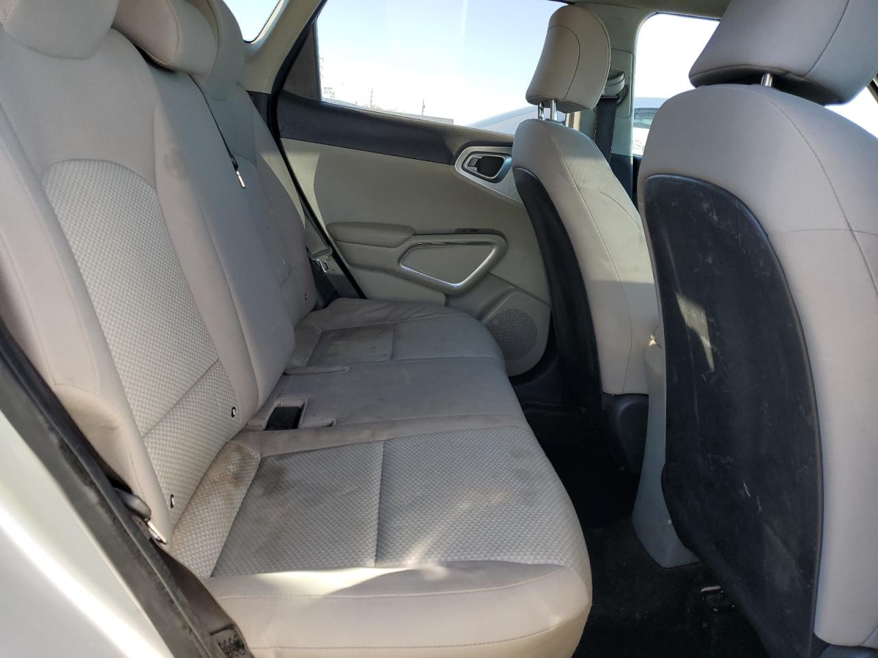 KNDJ23AU7L7105003 2020 Kia Soul Lx