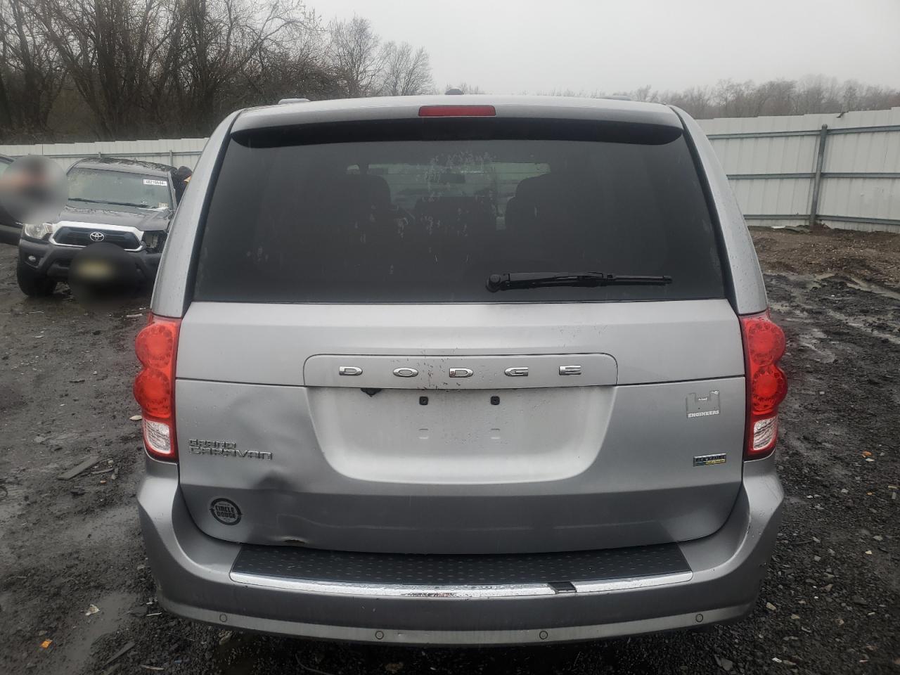 2C4RDGCG0DR739023 2013 Dodge Grand Caravan Sxt