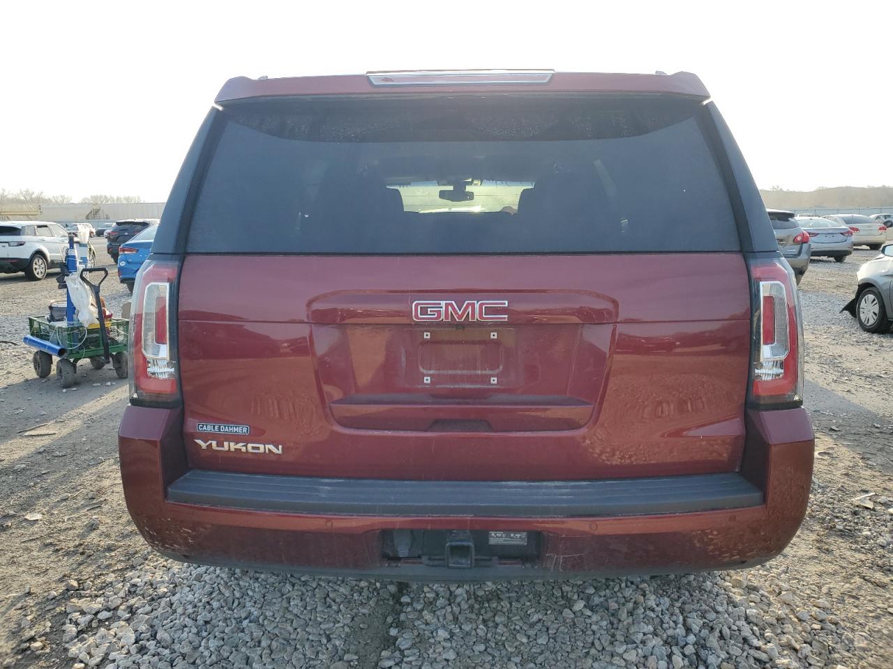 2017 GMC Yukon Sle vin: 1GKS1AKC5HR324012