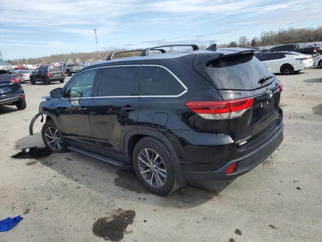 VIN 5TDJZRFH6KS606754 2019 Toyota Highlander, SE no.2