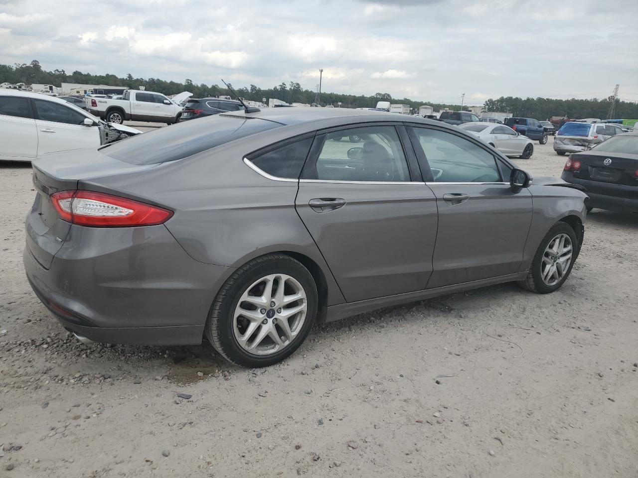 1FA6P0H70E5389438 2014 Ford Fusion Se