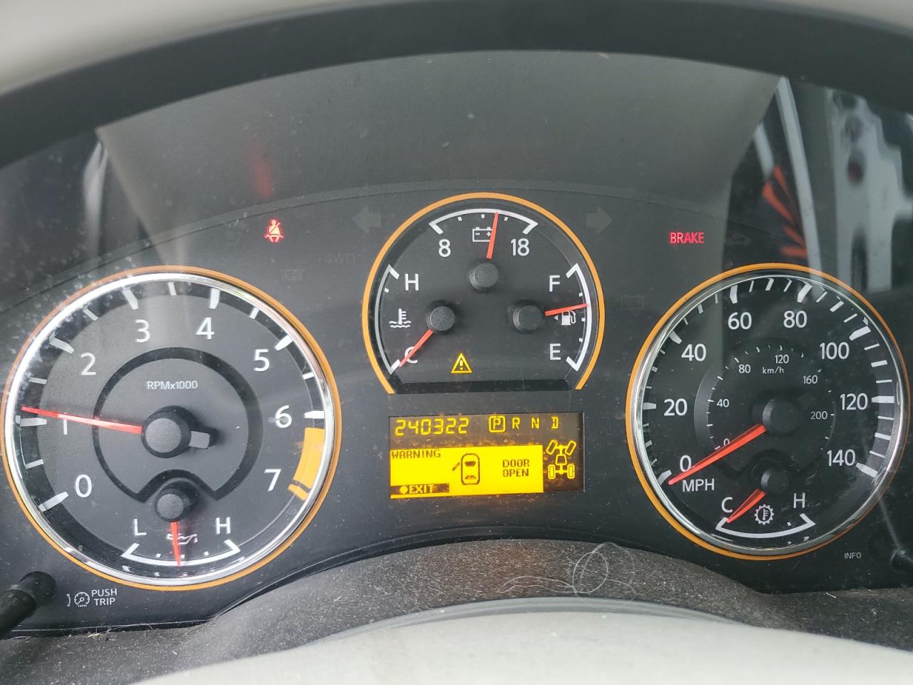 5N1AA0NC7AN602625 2010 Nissan Armada Se