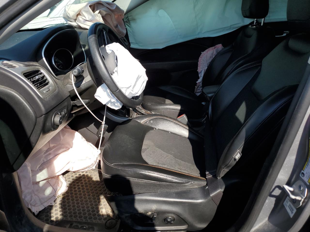 3C4NJDBB2JT326248 2018 Jeep Compass Latitude