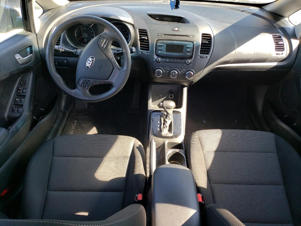 3KPFK4A71JE239931 2018 Kia Forte Lx