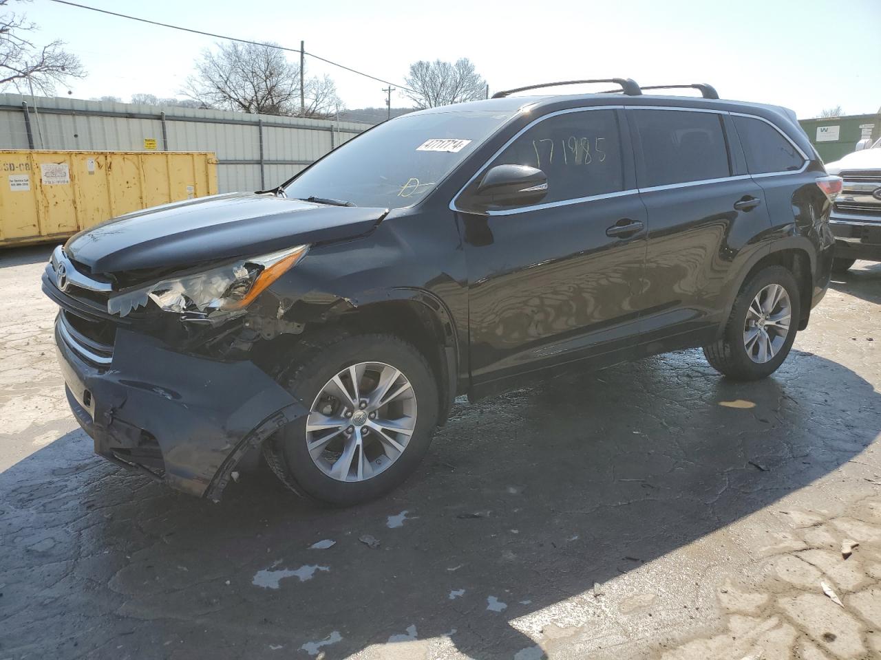 5TDBKRFH6FS167179 2015 Toyota Highlander Le