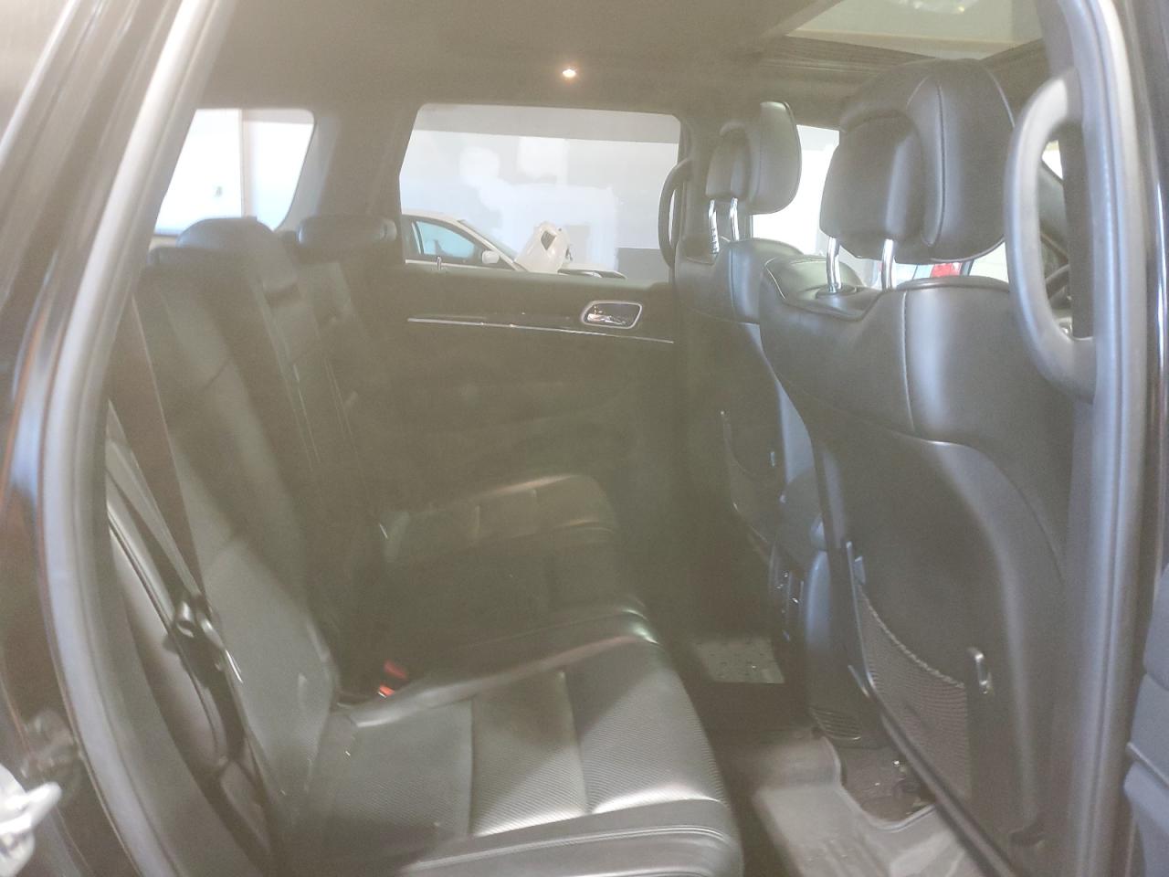 1C4RJFCG5GC417431 2016 Jeep Grand Cherokee Overland