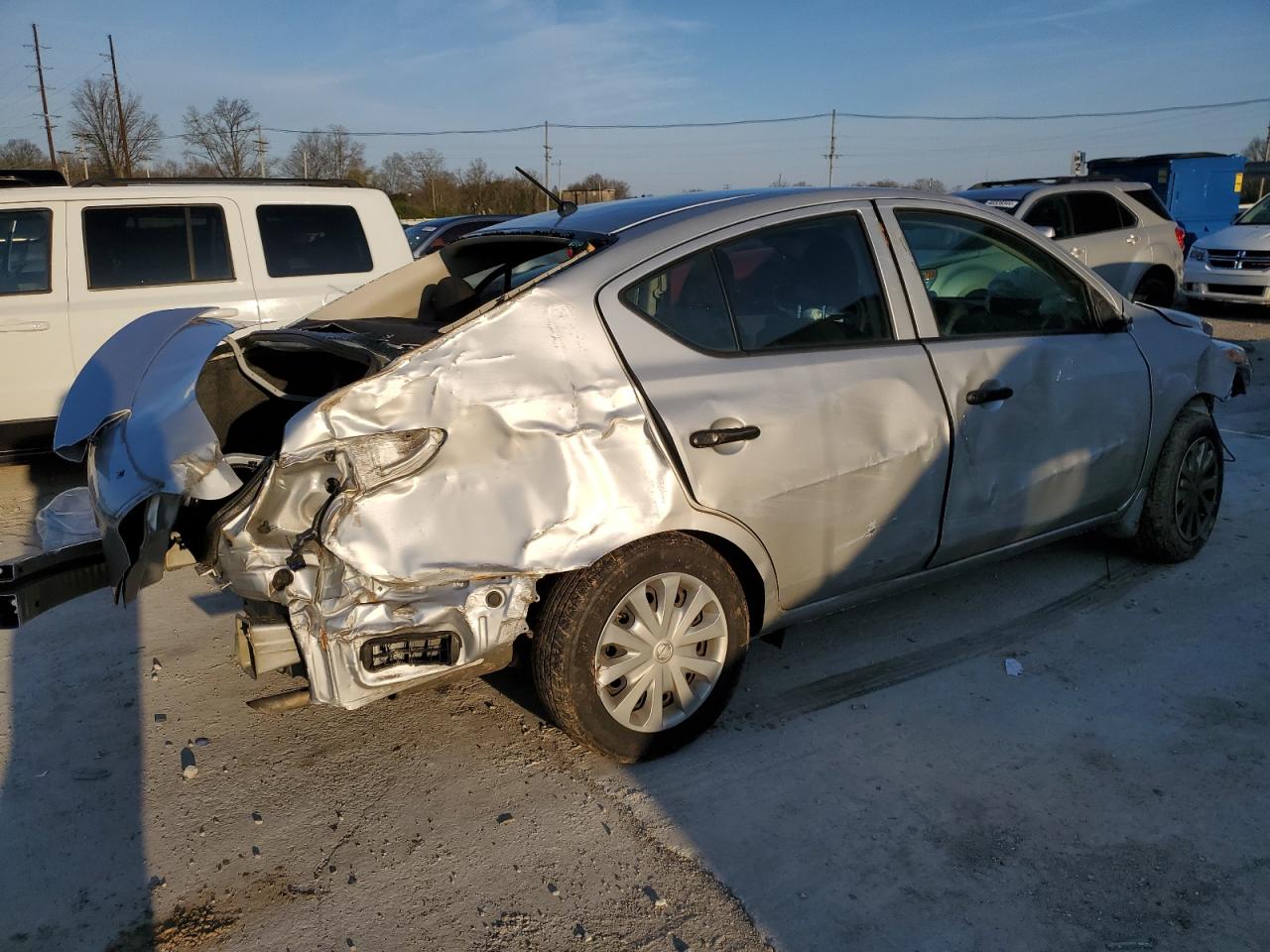 2019 Nissan Versa S vin: 3N1CN7AP7KL810527