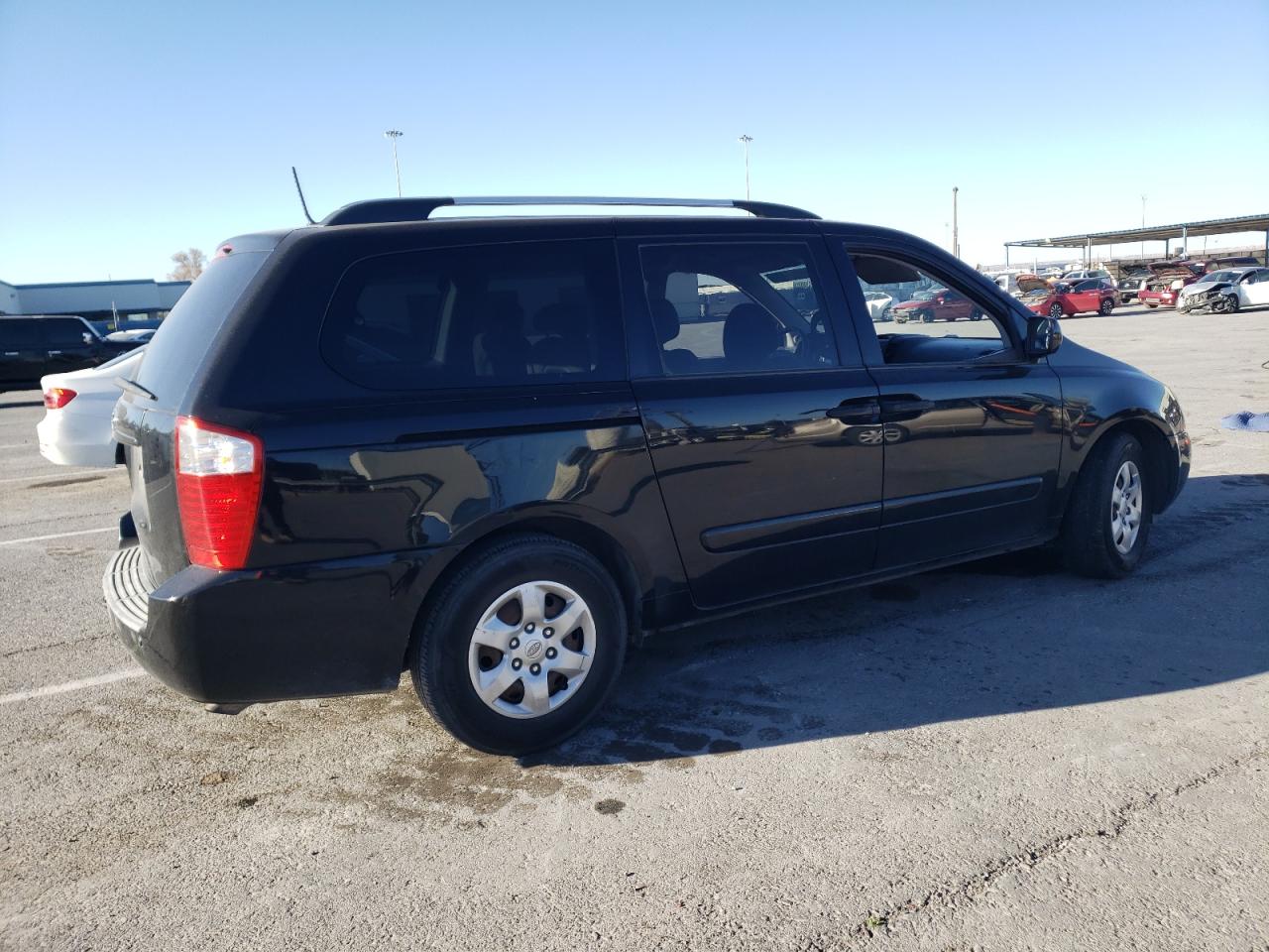 KNDMG4C32A6330537 2010 Kia Sedona Lx