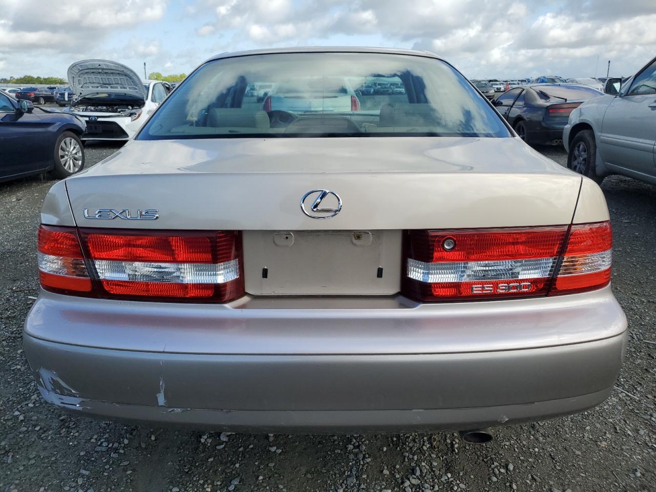 JT8BF28G5Y0243012 2000 Lexus Es 300