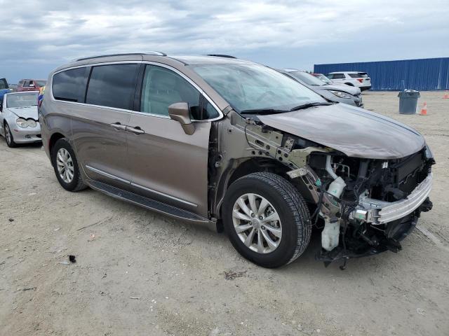 2C4RC1BG6JR114591 2018 CHRYSLER PACIFICA, photo no. 4