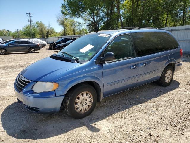 Lot #2435969256 2007 CHRYSLER TOWN & COU salvage car